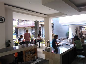 Kubu Hotel Kuta Lombok Buitenkant foto